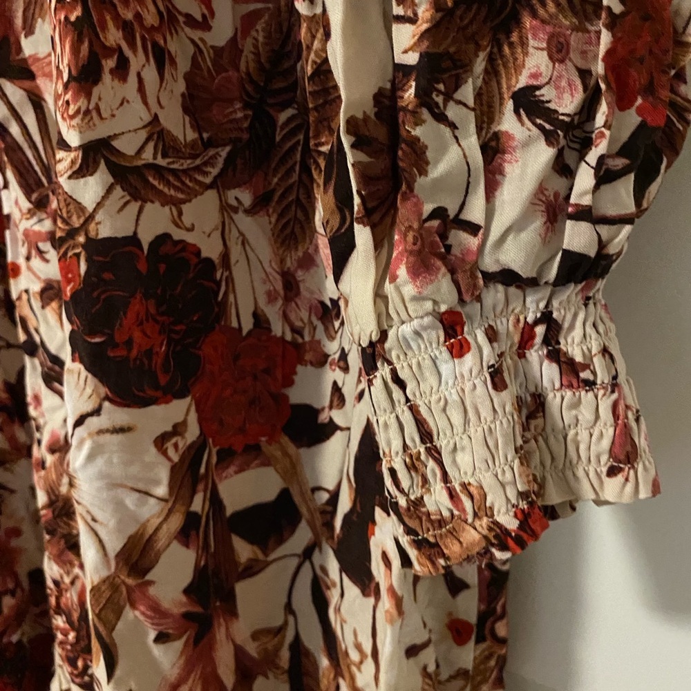 NEVER WORN. Floral Print Women's Dress - Red and Cream - Picture 5 of 8